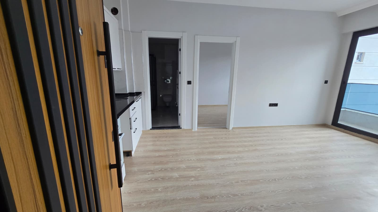 CUMHURİYET MAH.ÜÇÜZLER İNŞ. MARİS APT. -1+1